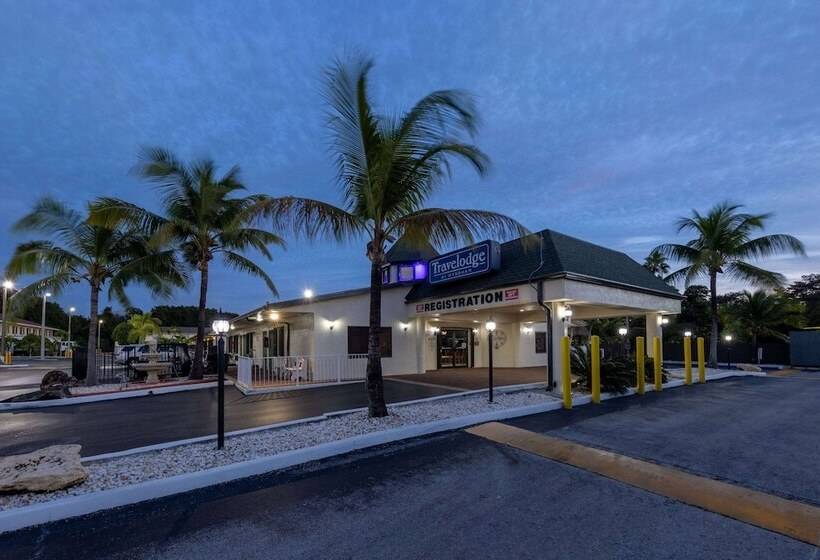 هتل Travelodge By Wyndham Florida City/homestead/everglades