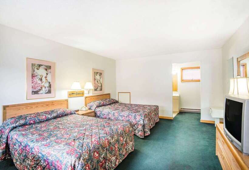 Hotel Travelodge By Wyndham Lake George Ny