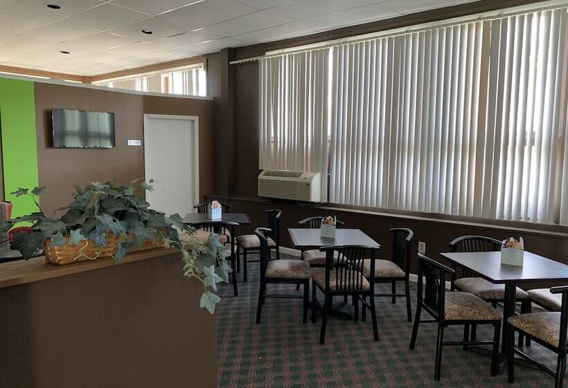 هتل Travelodge By Wyndham Lake George Ny