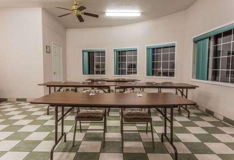 فندق Travelodge By Wyndham Merced Yosemite