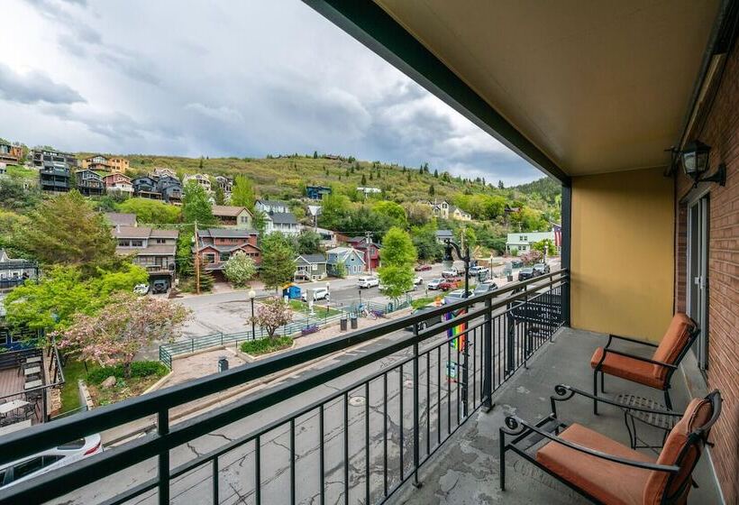 هتل Treasure Mountain Inn