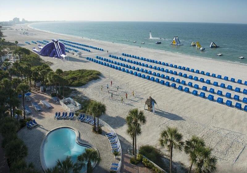 אתר נופש Island Grand At Tradewinds