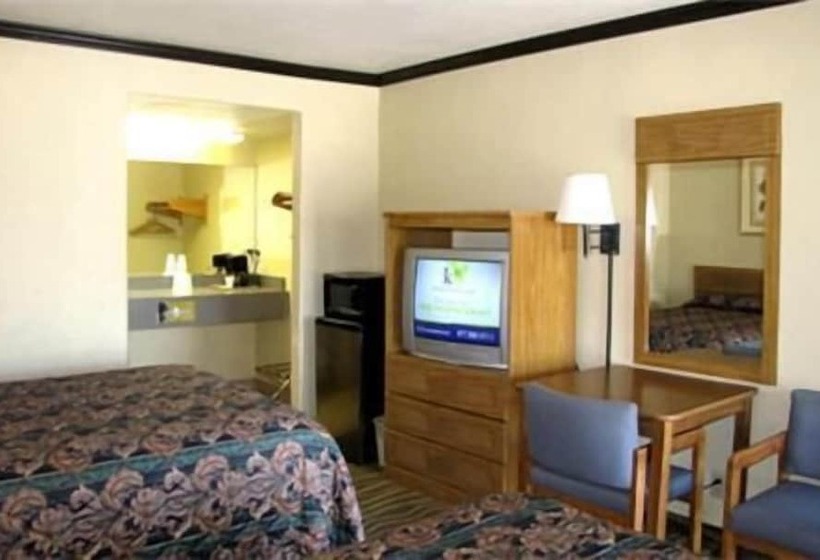 Town House Motel