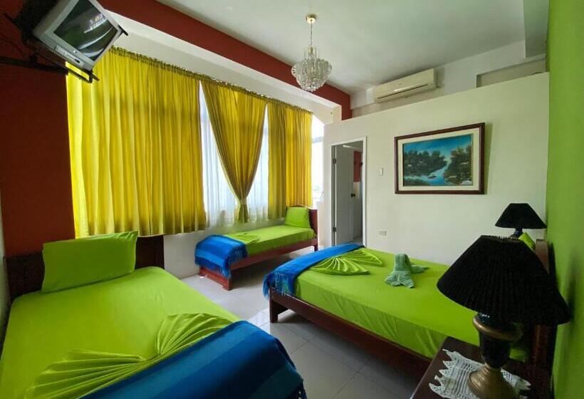 هاستل Hostal Puerto Azul