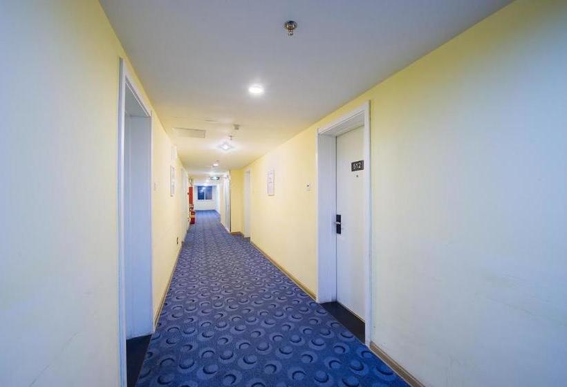 هتل 7days Inn Zhuhai Xiangzhou Mall