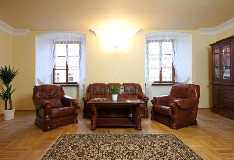 هتل Palace Kutna Hora