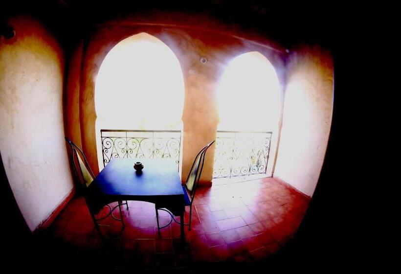 پانسیون Kasbah Titrit & Spa