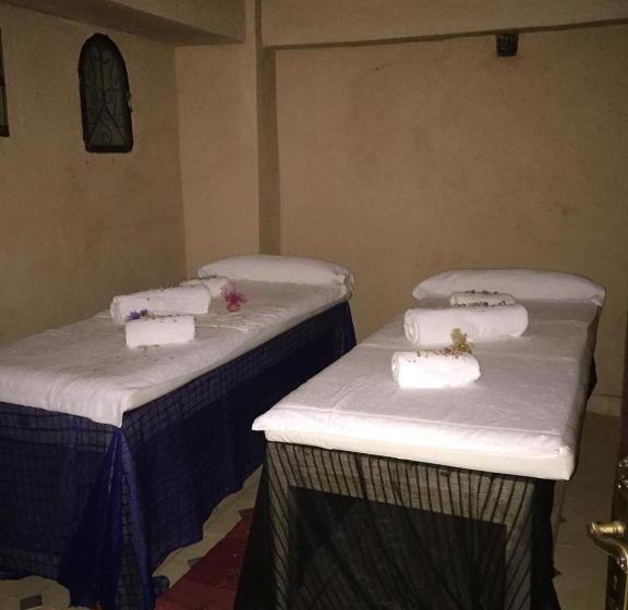 پانسیون Kasbah Titrit & Spa