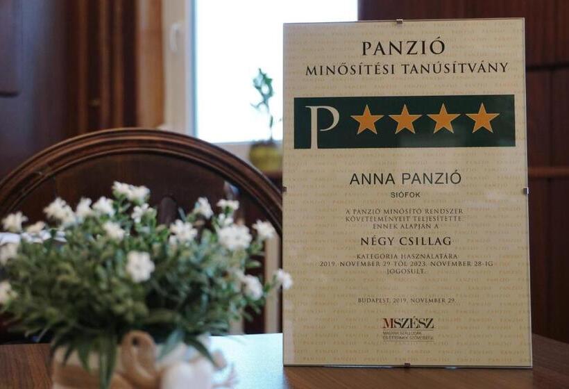住宿加早餐  Anna Panzió & Wellness Siófok