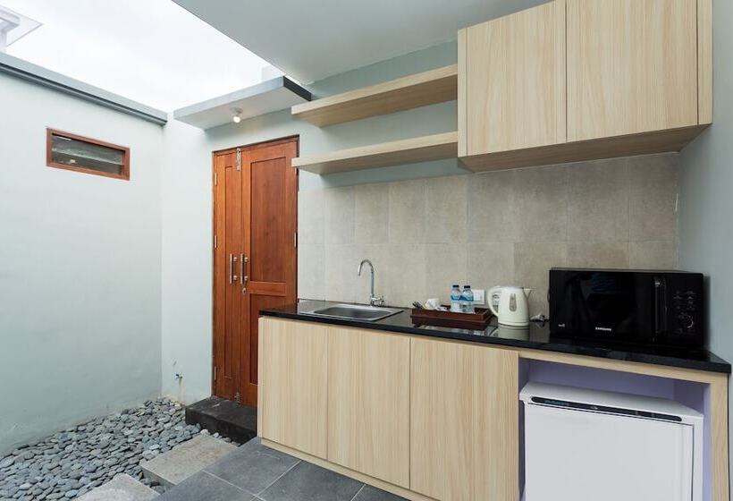 تختخواب و صبحانه Radea Villa