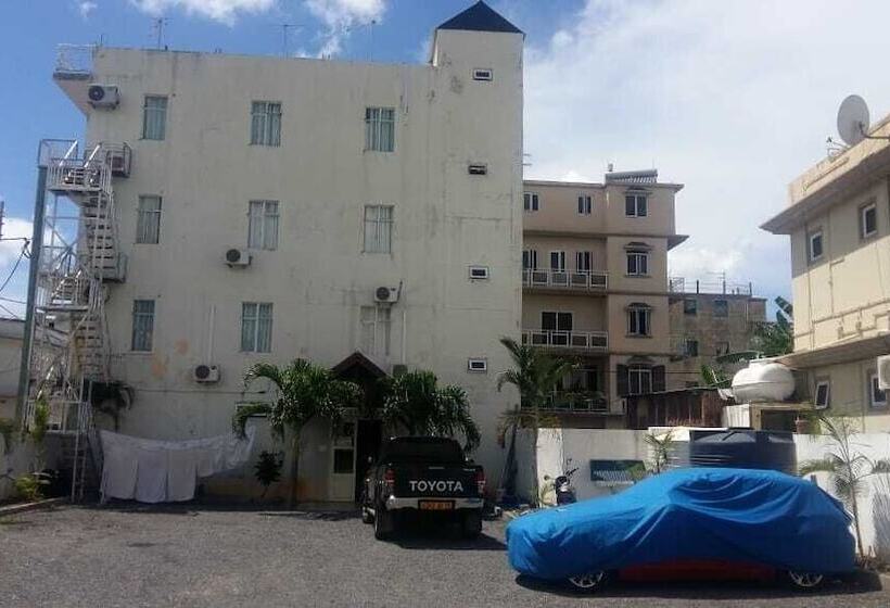 هتل Hôtel Le Corail
