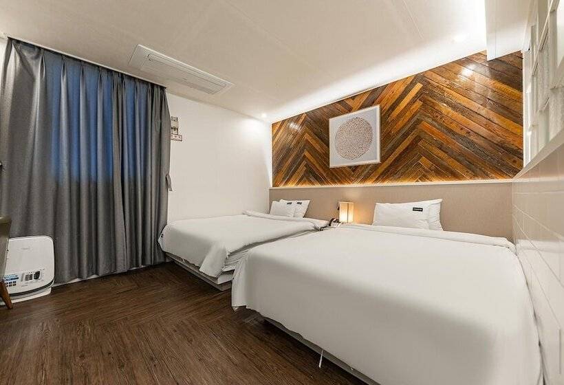 Hotel Jinju Brown Dot Jinjuseong Branch