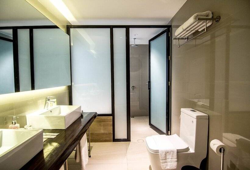 هتل Pinnacle Boracay