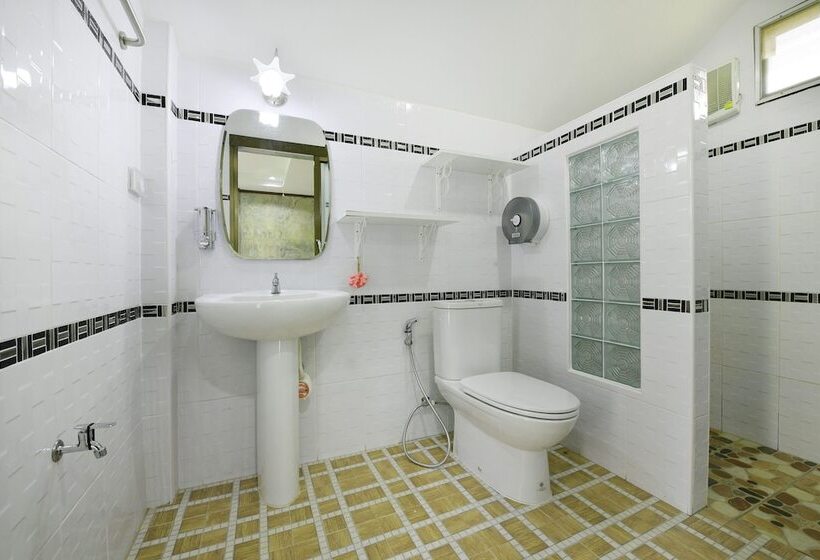 هتل Ruenkanthima Resort By Oyo Rooms