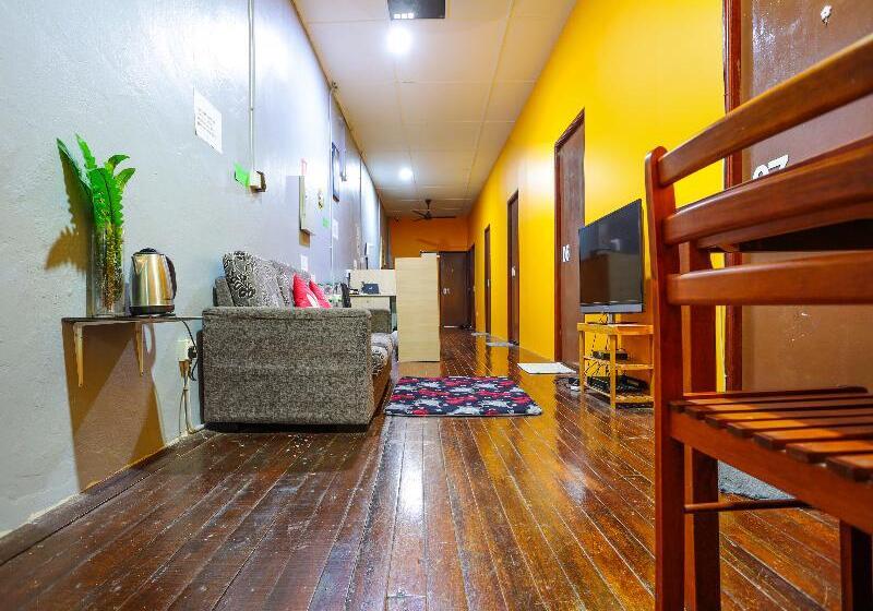 فندق Loft Waterfront Kuching