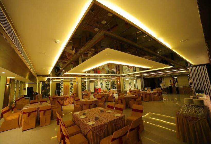 هتل Vijay Vilas  & Convention Hall