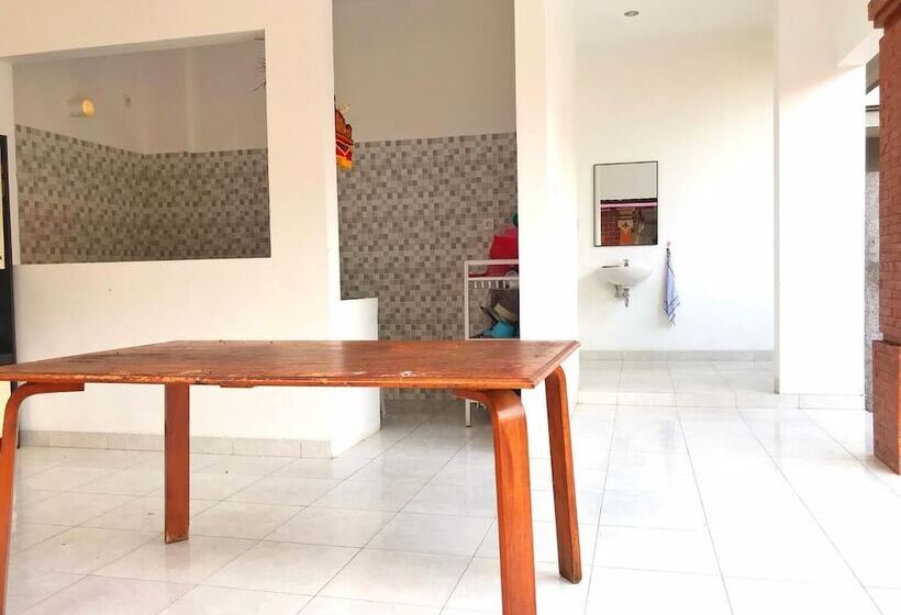 پانسیون Azalea Homestay & Villa