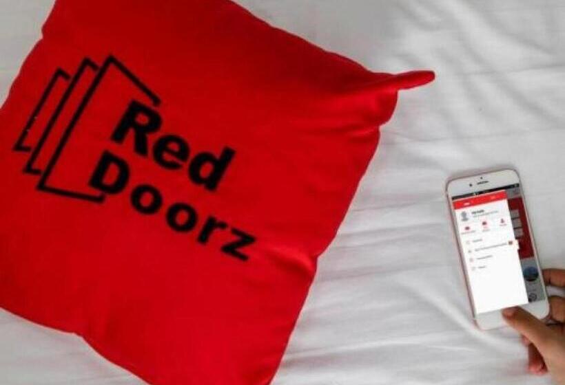 پانسیون Reddoorz Plus @ Guntur Raya Setiabudi