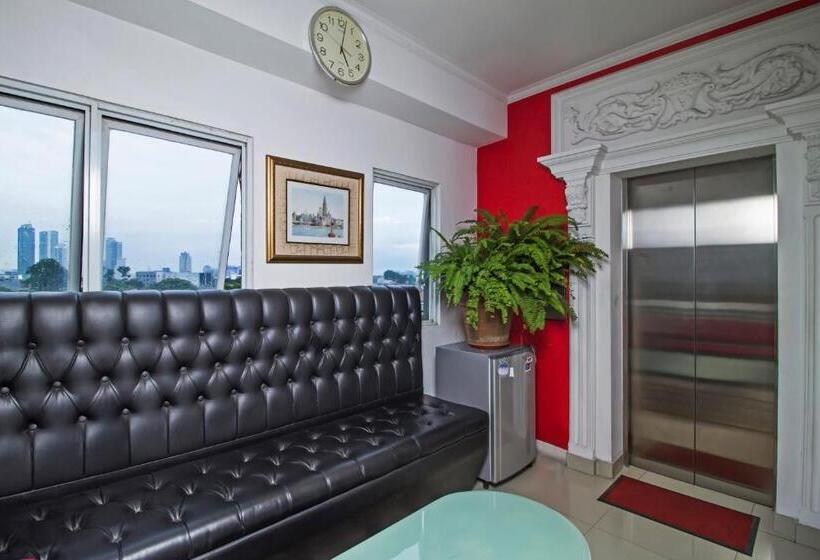 پانسیون Reddoorz Plus @ Guntur Raya Setiabudi