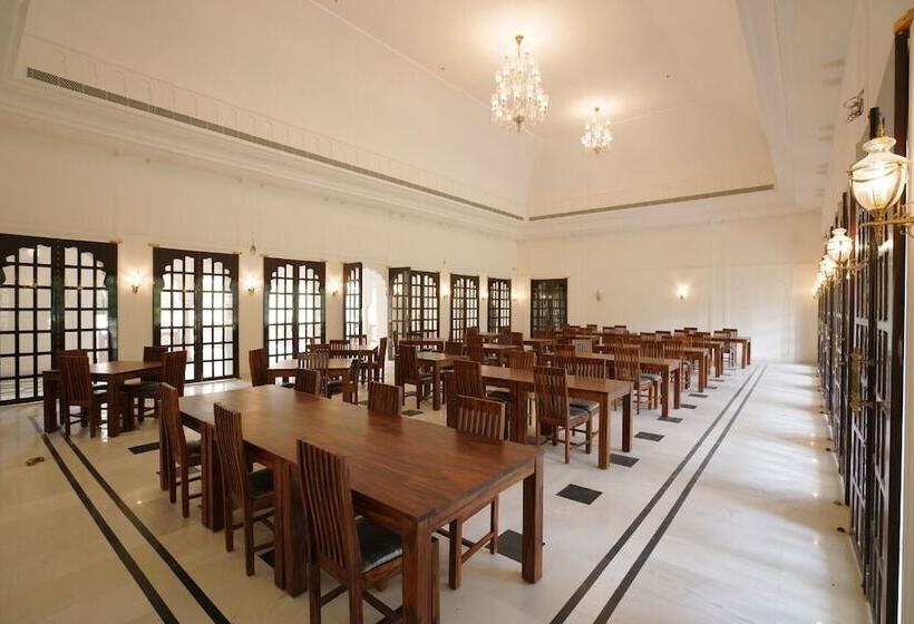 منتجع Raj Bagh Palace