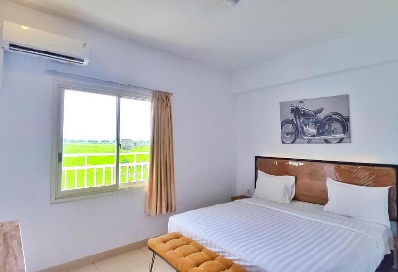 酒店 Dela Charis Tuban