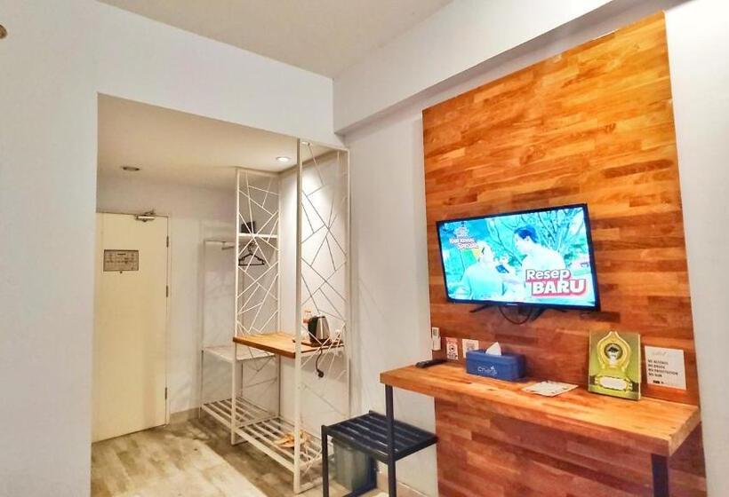 酒店 Dela Charis Tuban