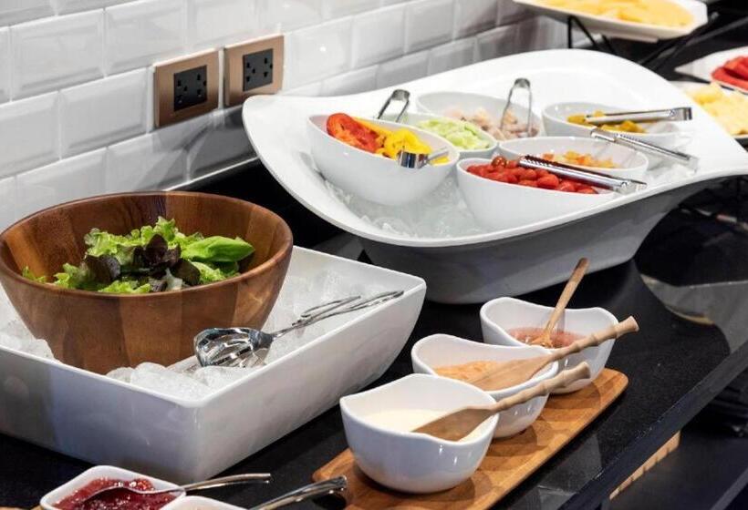 Xotel