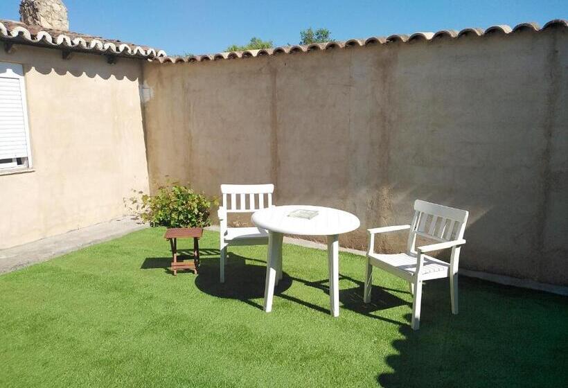 Charming House In Geria With Terrace