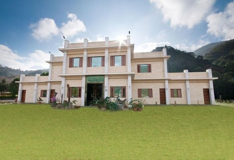 تختخواب و صبحانه Chun Yang Chiefvilla