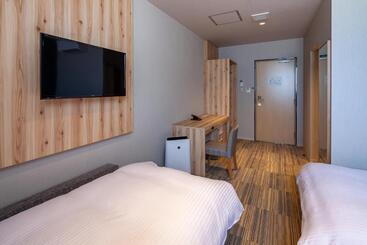 هتل کپسول Y S Cabin&hotel Naha Kokusai Street