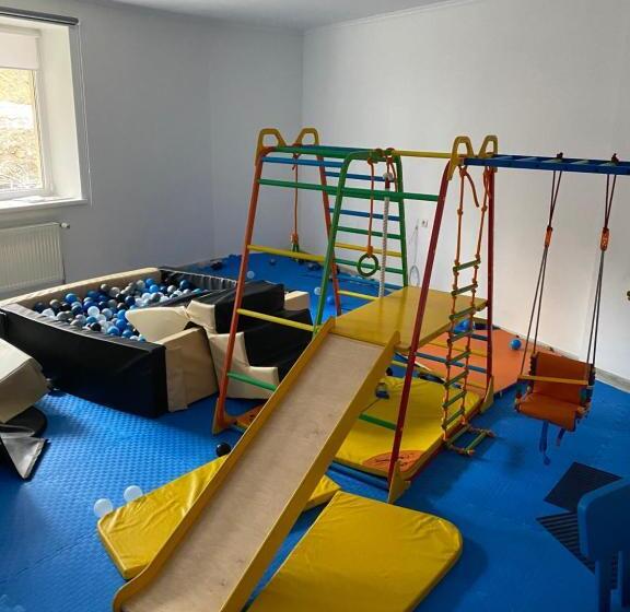هتل Grofa Apartments