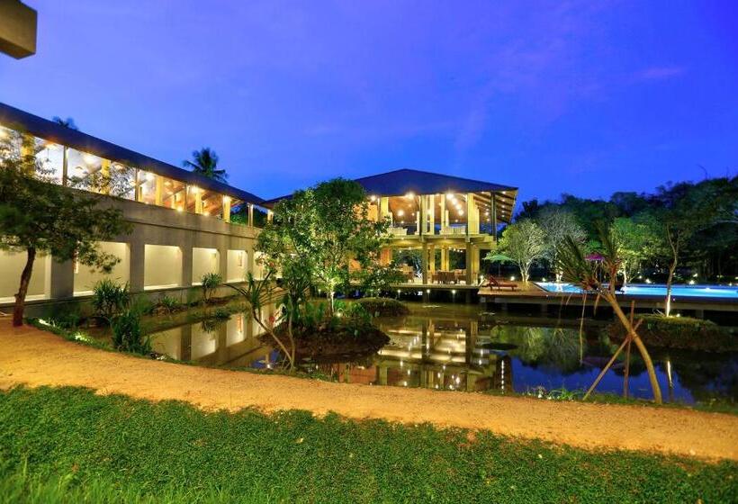 هتل Tropical Life Resort And Spa