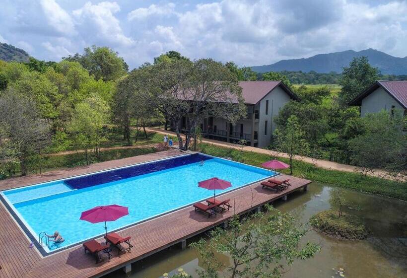 هتل Tropical Life Resort And Spa