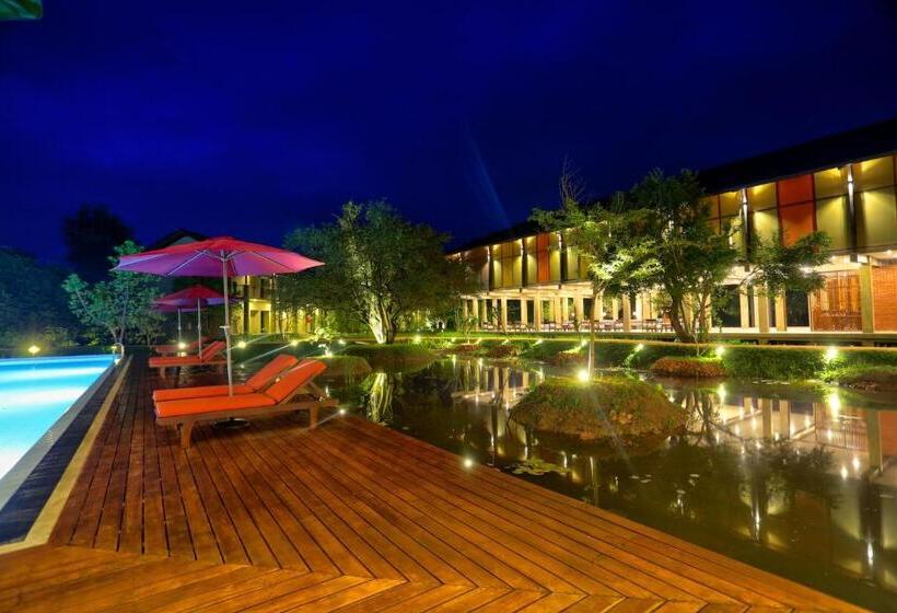 هتل Tropical Life Resort And Spa