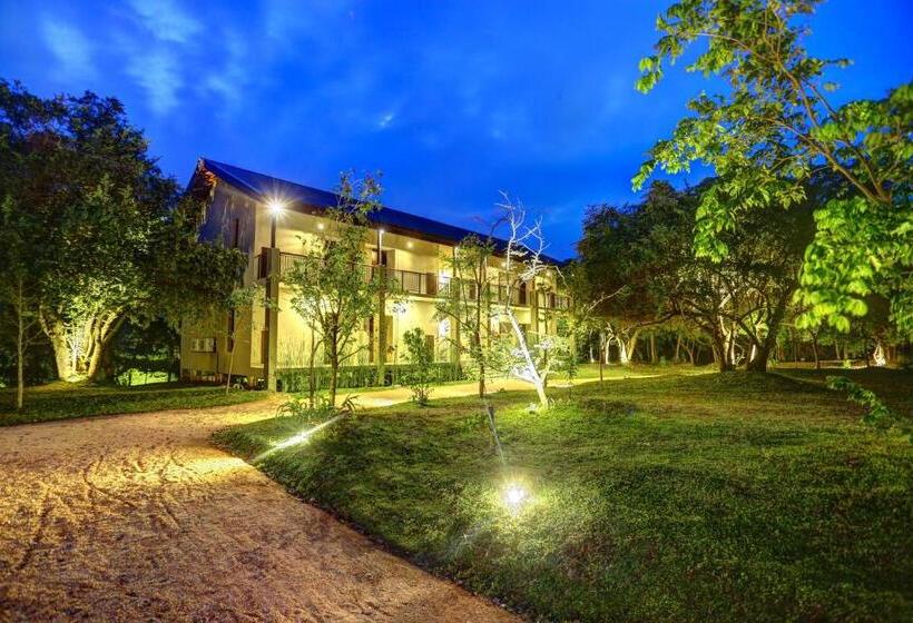هتل Tropical Life Resort And Spa