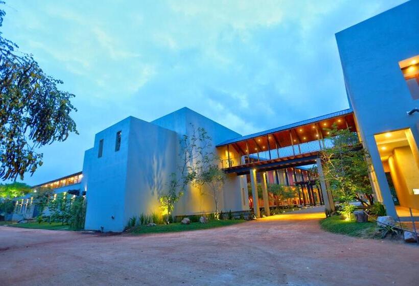هتل Tropical Life Resort And Spa