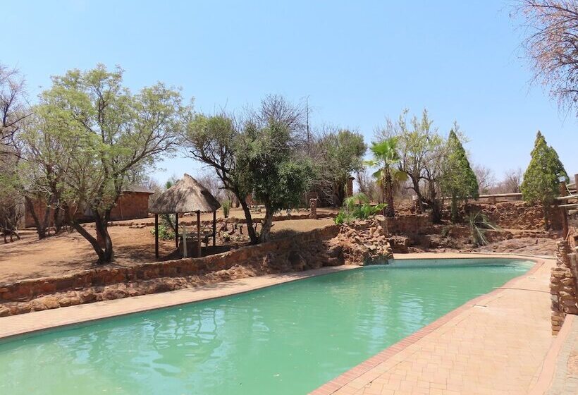 هتل Uitvlugt Resort