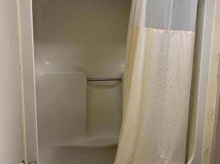 مُتل Relax Inn & Suites