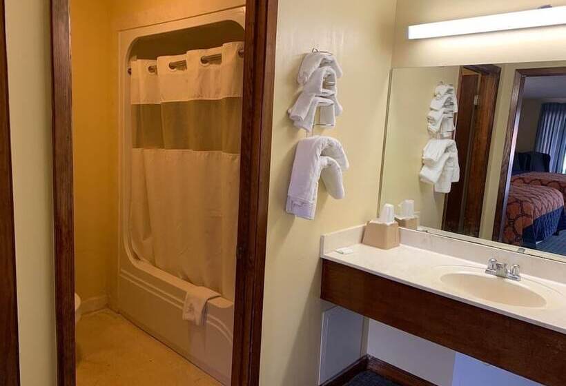 مُتل Relax Inn & Suites