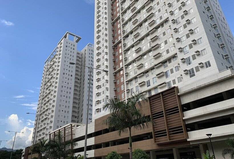 پانسیون Avida Towers Cebu708 Fast Wifi, Netflix, 50in Smart Tv