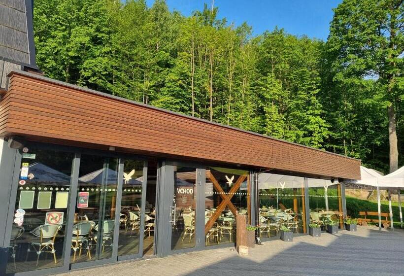 بنسيون Restaurace A Penzion Bludoveček