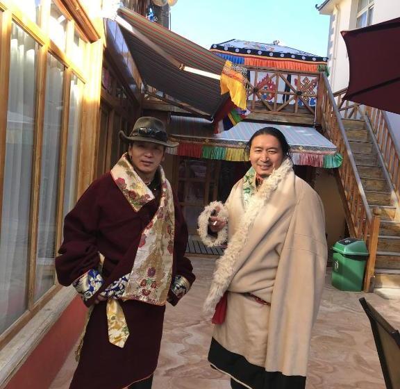 پانسیون Shangrila Namcha Bhawa Inn