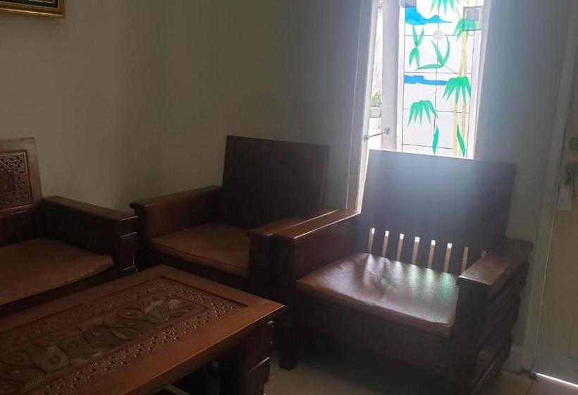 هتل Oyo 3304 Garuda Guest House