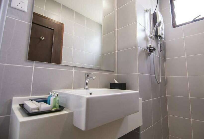 هتل Royale Chulan Cherating Chalet
