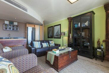 هتل The Studios 315 By Ctha