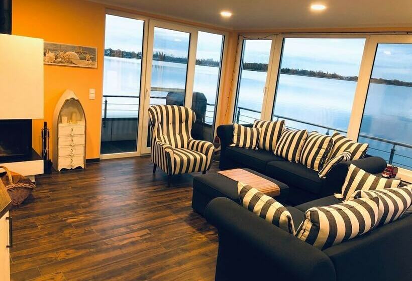 هتل Hausboot Elandi