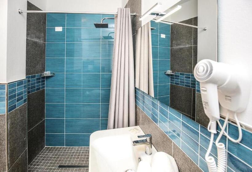 پانسیون The Square Castelsardo