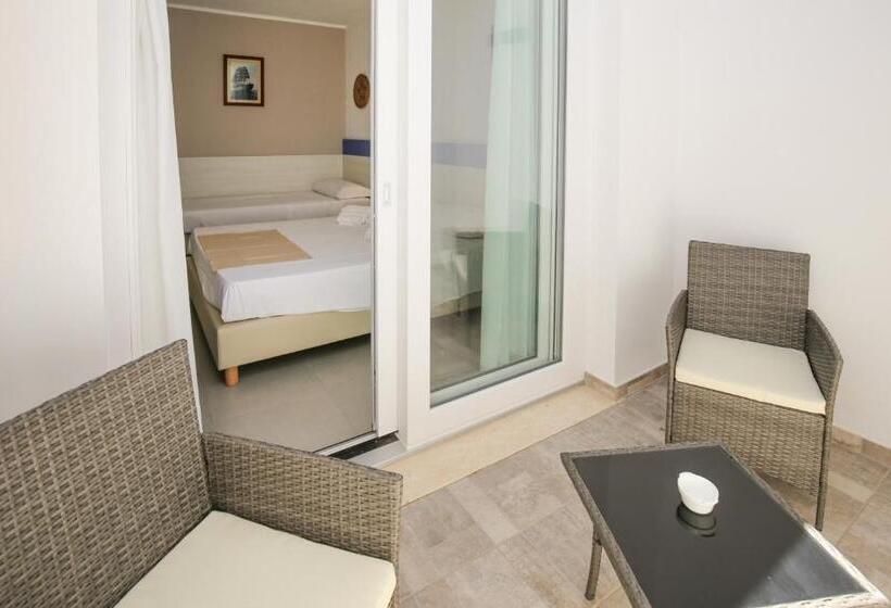 پانسیون The Square Castelsardo