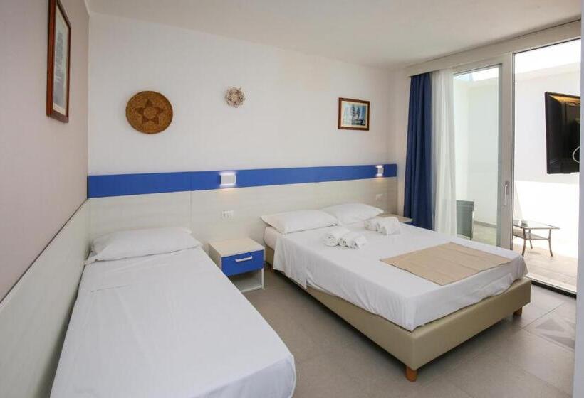 پانسیون The Square Castelsardo