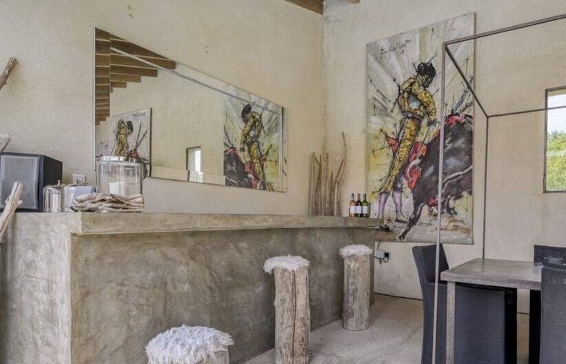 تختخواب و صبحانه Mas Sainte Marie   Private Hot Tub Suites